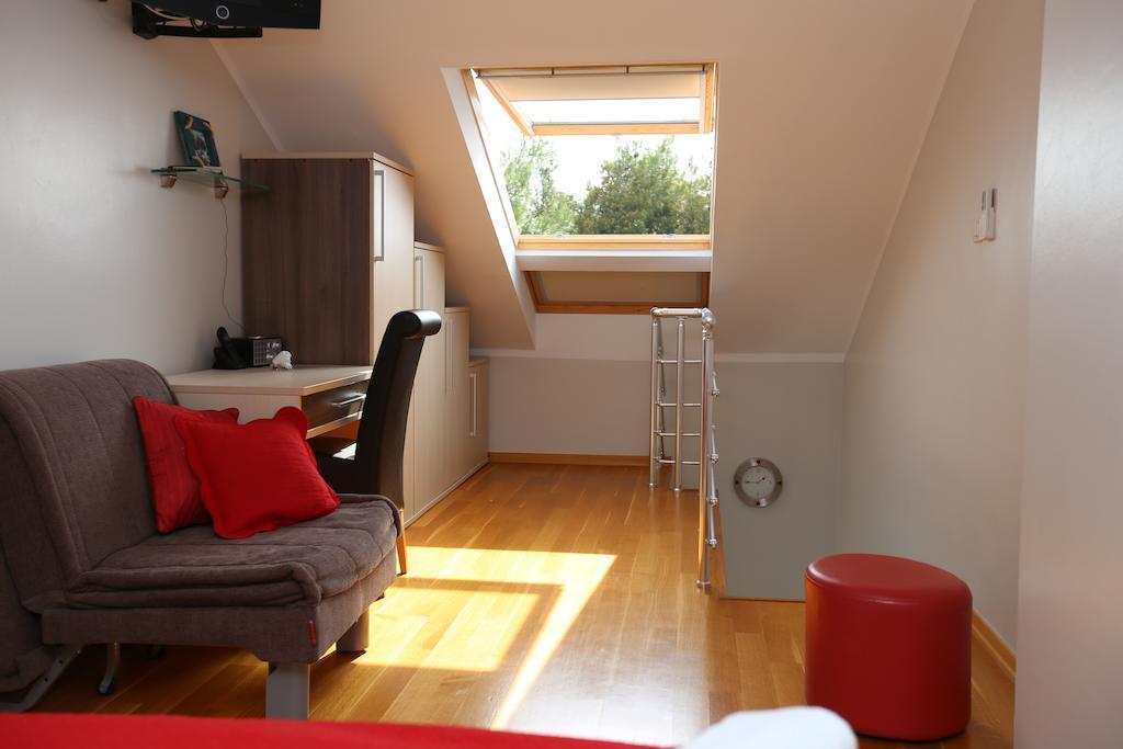 Apartments Lavica Beach Dumicic 珀德垂那 客房 照片