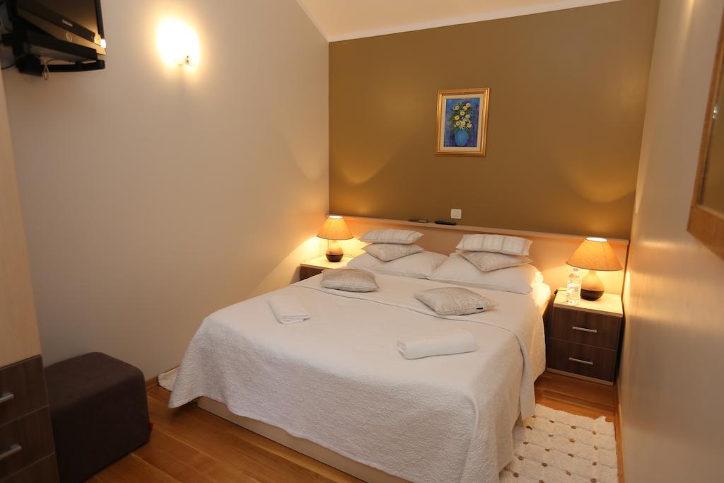 Apartments Lavica Beach Dumicic 珀德垂那 客房 照片