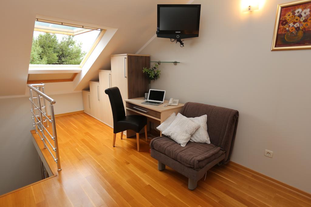 Apartments Lavica Beach Dumicic 珀德垂那 客房 照片