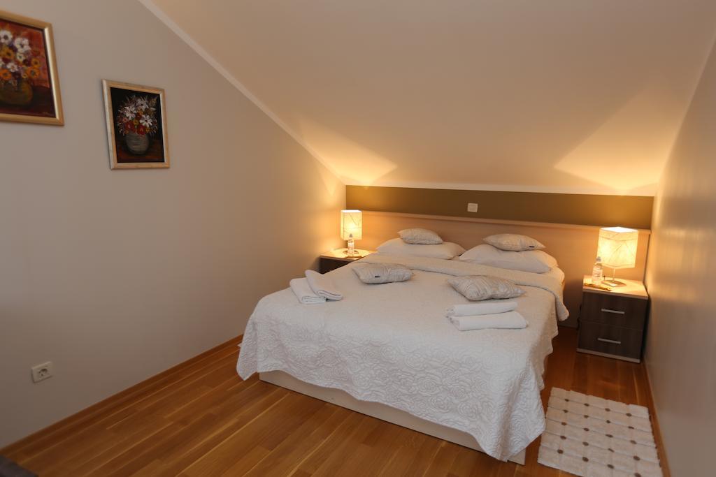 Apartments Lavica Beach Dumicic 珀德垂那 客房 照片